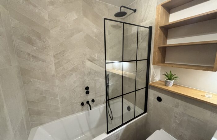 Apartment-to-rent-marple-bridge-bruce-and-simpson-bathroom